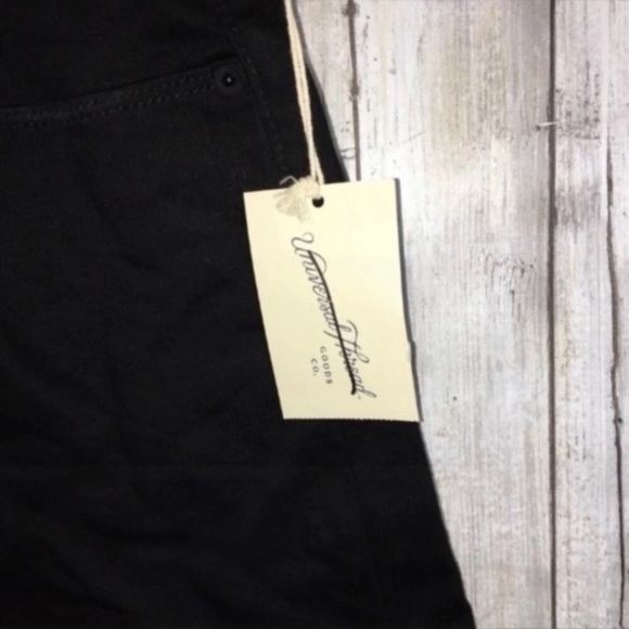 NWT Universal Thread Black High Rise Midi Shorts - Picture 4 of 7